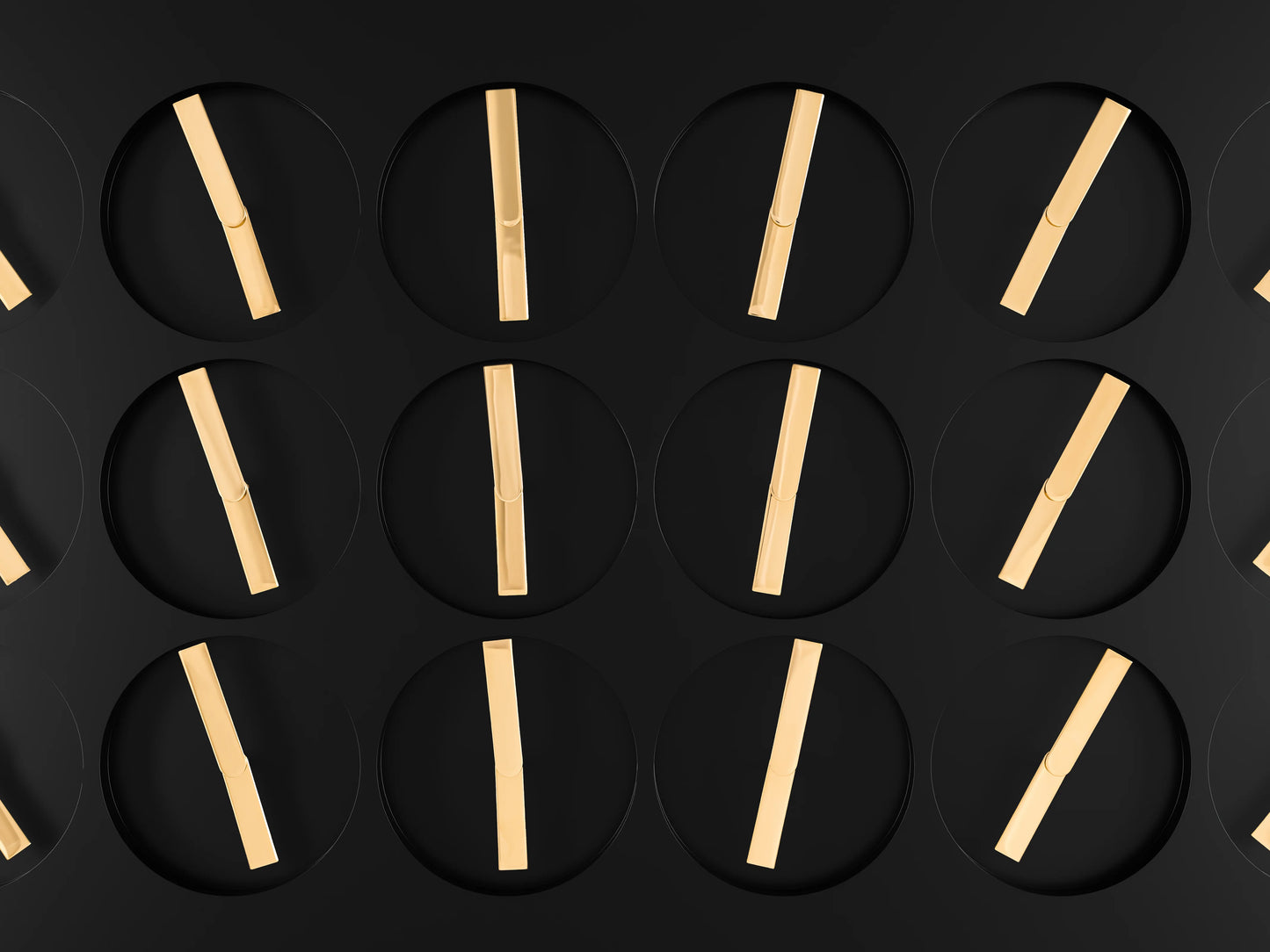 ClockClock 24 - Black Golden Hands