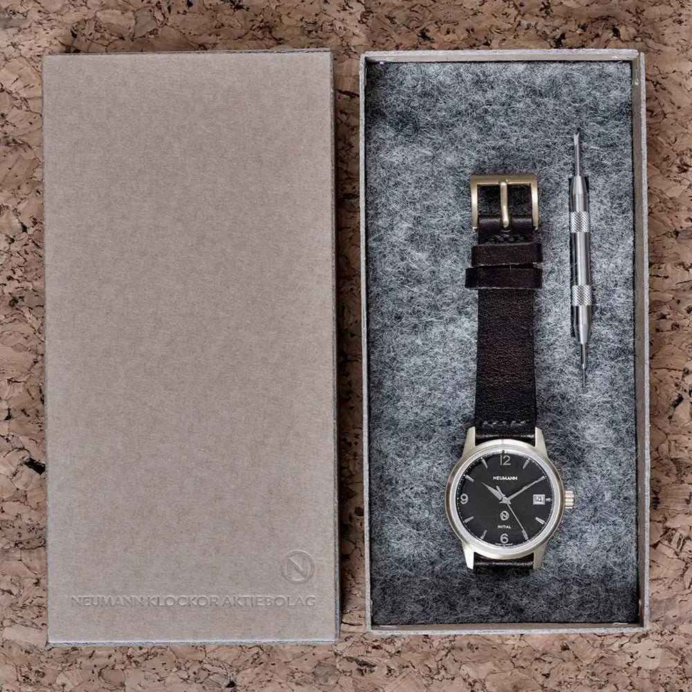 Initial No.1 Gold Black/Silver 36mm