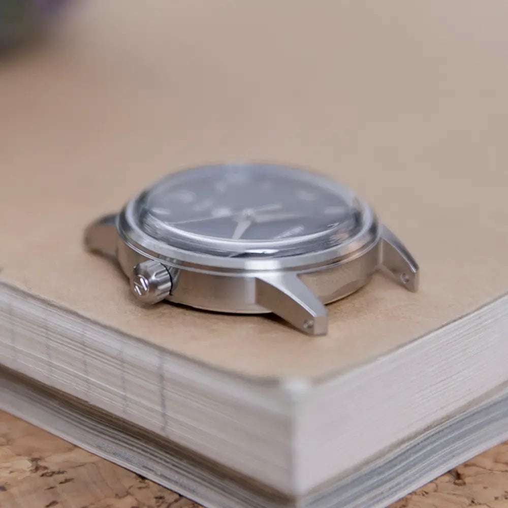 Initial No.1 Steel Black/Silver 36mm